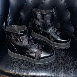 UGG Sale‼️Black Ankle Boots with Logo Straps